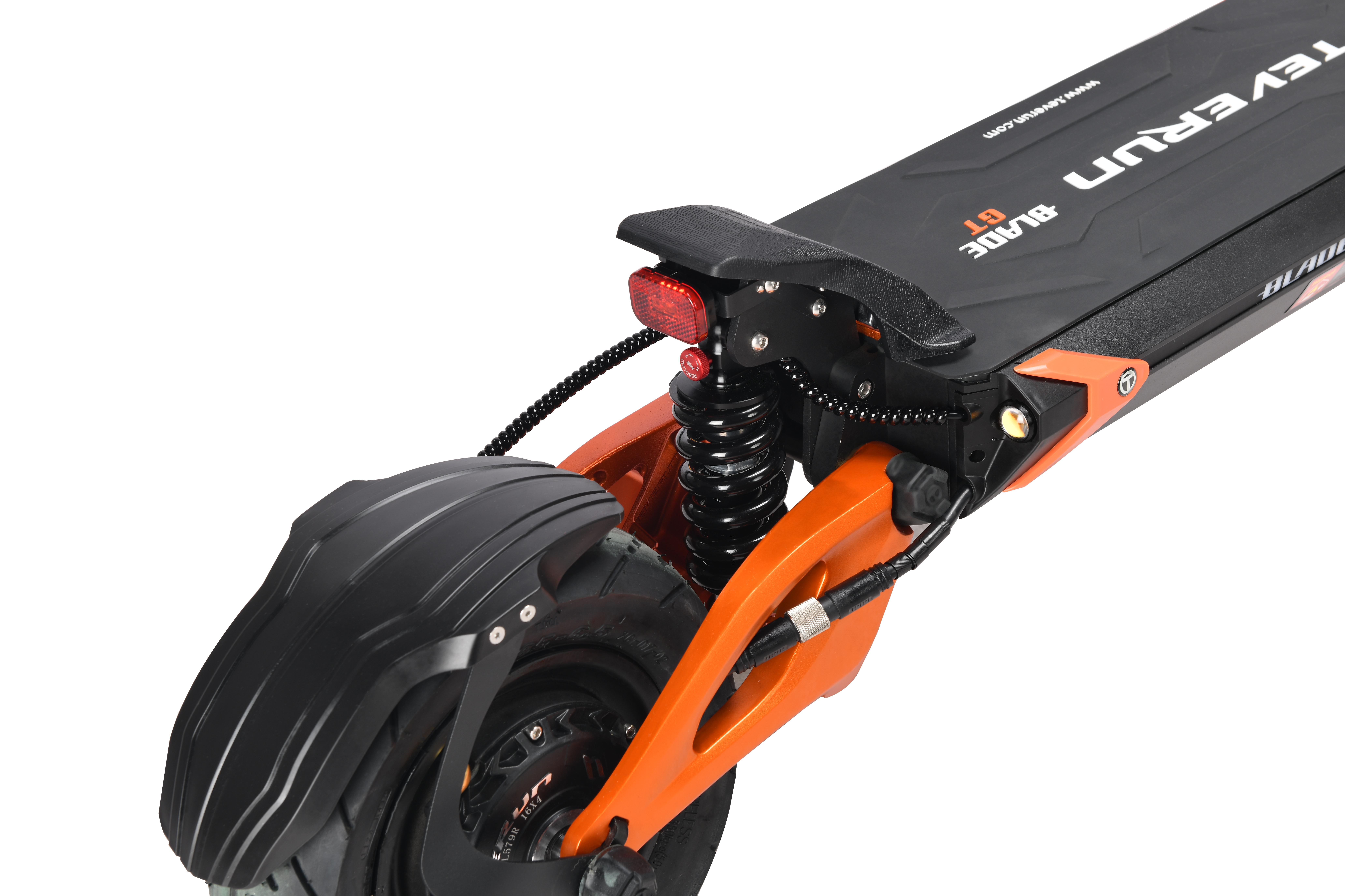 10 10 Teverun Blade GT II – patinete eléctrico de primera calidad con una velocidad máxima de 85 km/h, hasta 80 km de autonomía, motores duales y equipamiento de seguridad completo. TEVERUN Blade GT II