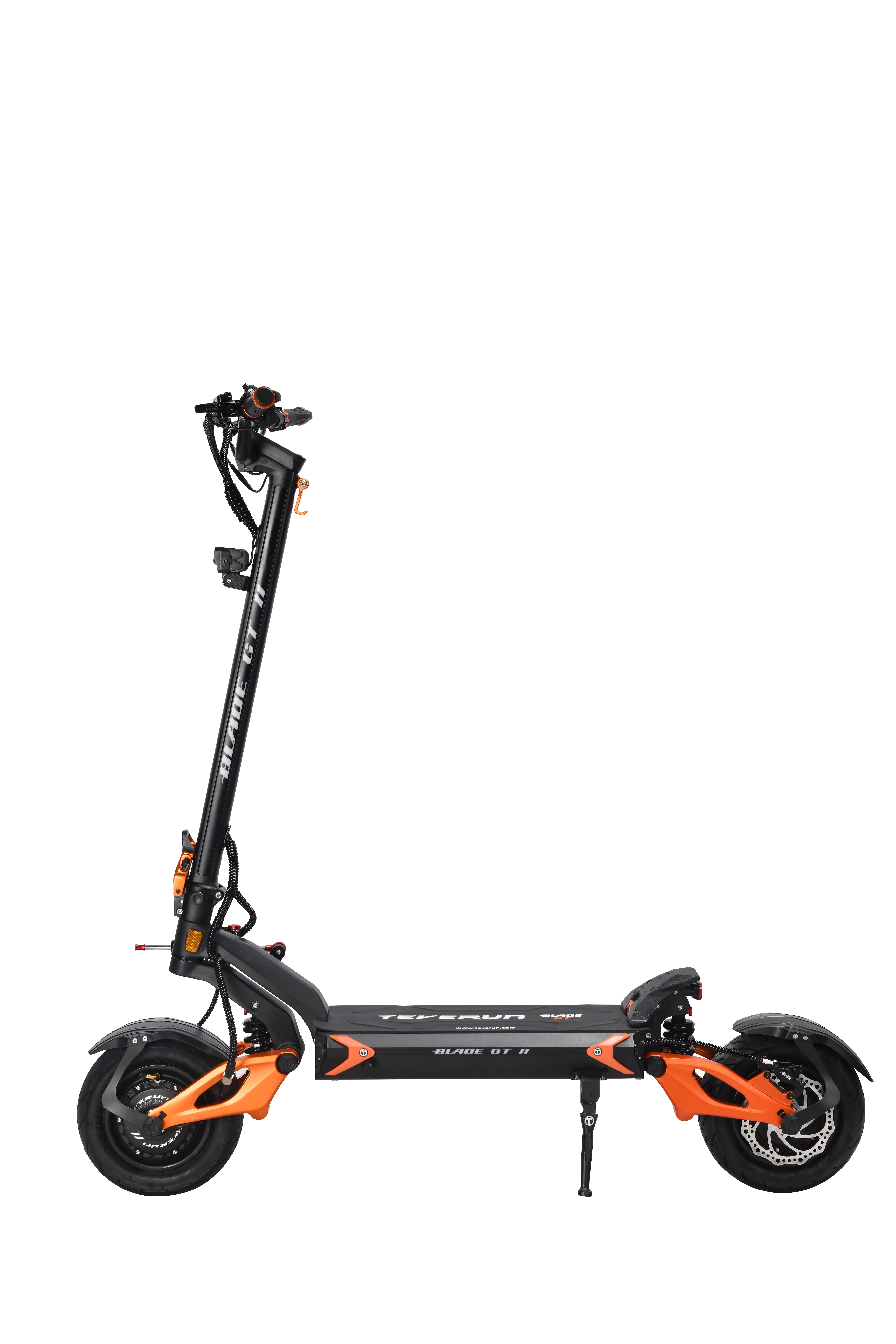 9 9 Teverun Blade GT II – patinete eléctrico de primera calidad con una velocidad máxima de 85 km/h, hasta 80 km de autonomía, motores duales y equipamiento de seguridad completo. TEVERUN Blade GT II