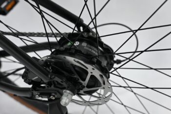 Douchebike slim black motor Douchebike SLIM – Bicicleta eléctrica con 85 km de autonomía para moverte por la ciudad con facilidad