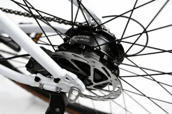 Douchebike slim white motor Douchebike SLIM – Bicicleta eléctrica con 85 km de autonomía para moverte por la ciudad con facilidad